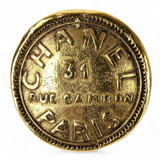 Chanel Vintage 31 Rue Cambon Logo Round Brooch Gold Color Ladies Secondhand Used