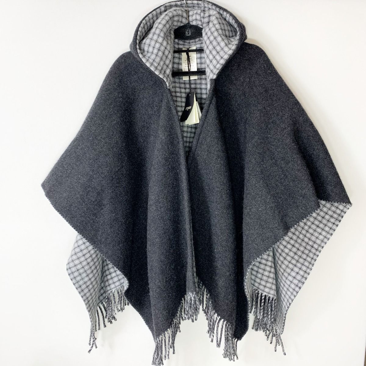 Fendi Hooded Poncho Cape Cloak Fxx707 Gray Ladies