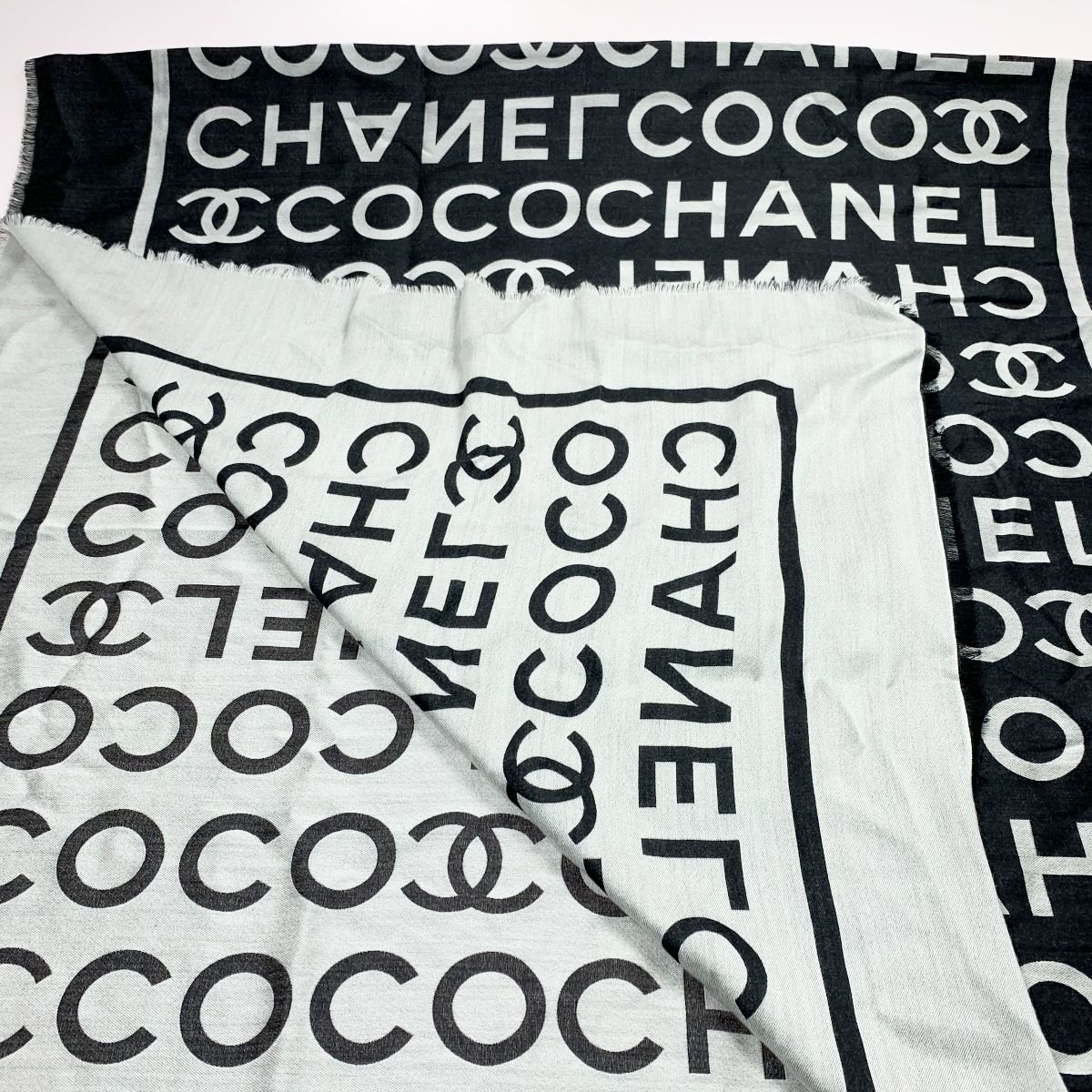 Chanel Coco Large Stole Black X Gray