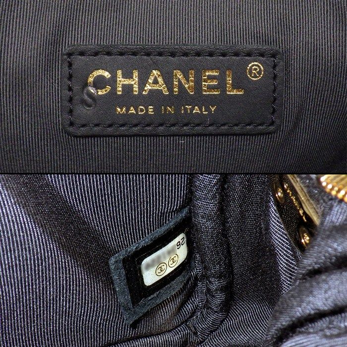 Chanel Chain Shoulder Bag Matelasse Camera Bag A57719 Black Caviar Skin Gold