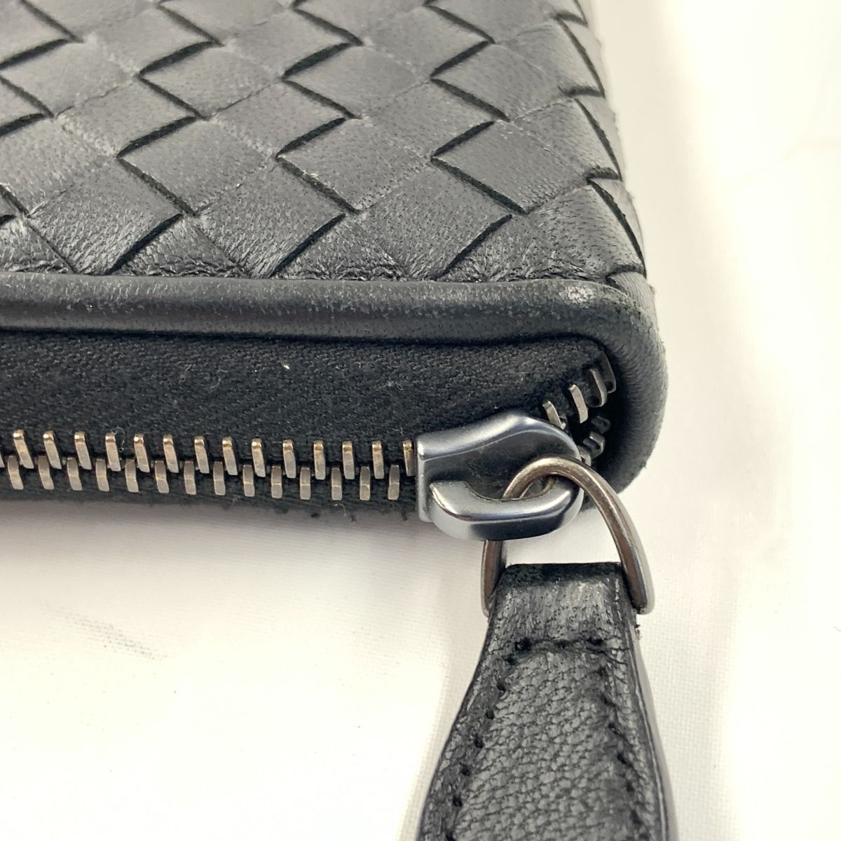 Bottega Veneta Intrecciato Round Zipper Long Wallet