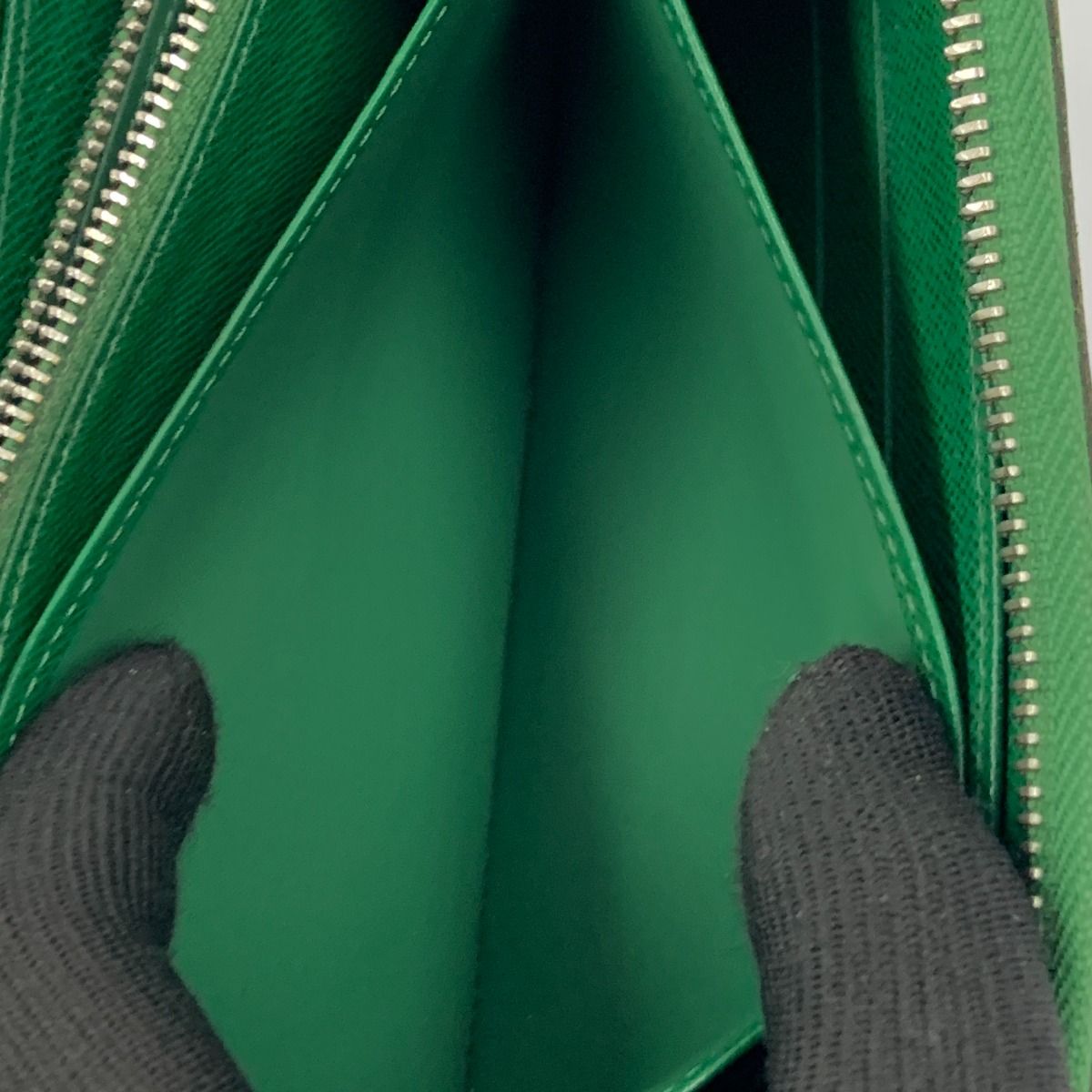 Louis Vuitton Epi Zippy Wallet Long Wallet M60303 Green
