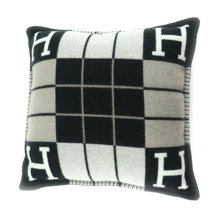 Hermes Avalon III PM Cashmere-blend Ecru Noir Black Current Product With H