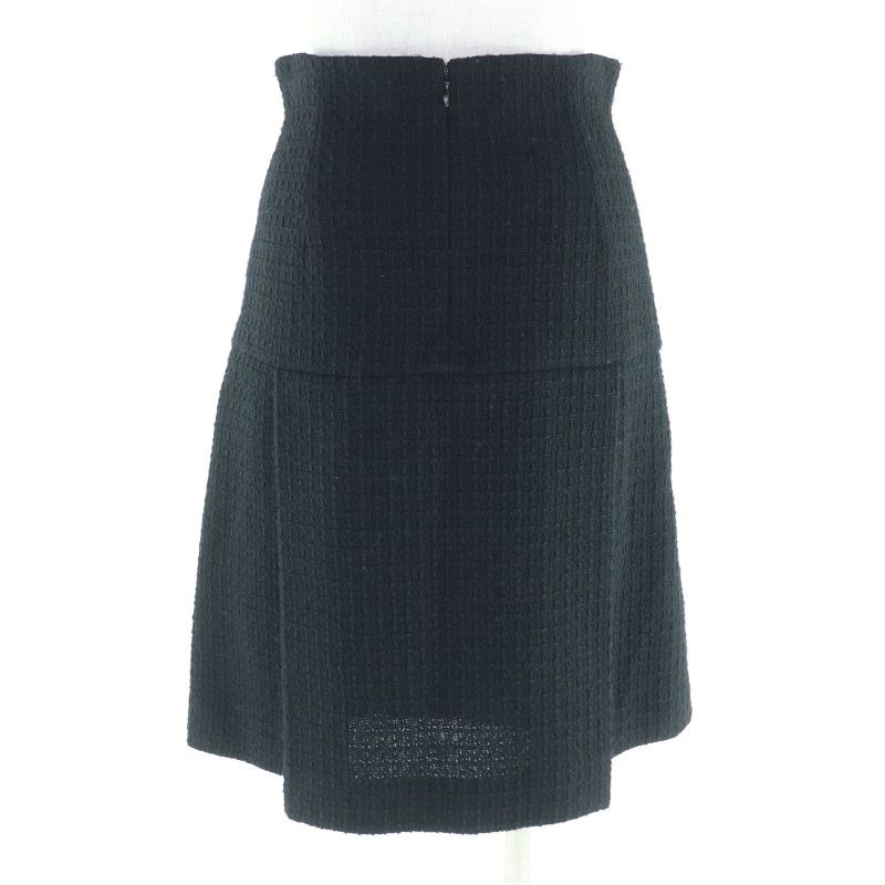 CHANEL P38774 100% Silk Lined Box Pleated Knee Length Tweed Skirt With Coco