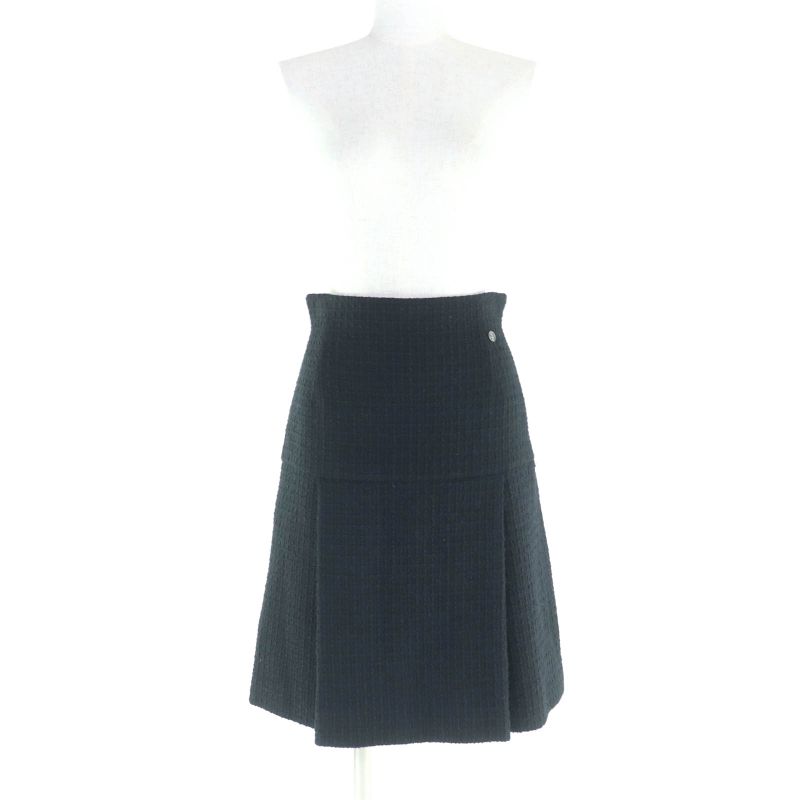 CHANEL P38774 100% Silk Lined Box Pleated Knee Length Tweed Skirt With Coco