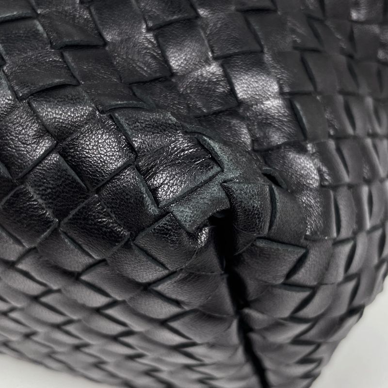Bottega Venetaveneta Intrecciato Handbag Nappa Handbag Leather Black Women