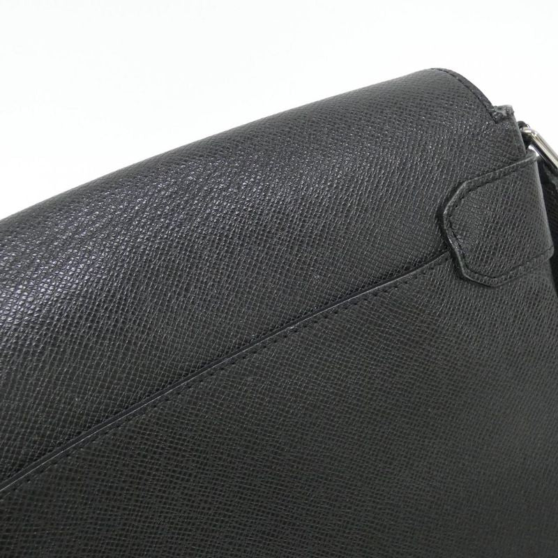 Louis Vuitton Taiga Romain PM M32852 Shoulder Bag