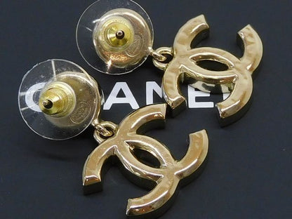 Item Chanel A25P Earrings - Coco Mark Faux Pearl Pink Color Ladies Chanel □7K