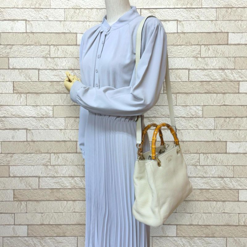 Gucci Bamboo Shoulder Bag Leather 336032 White Ladies Gucci Preowned Gucci
