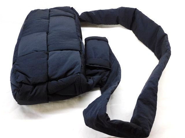 Bottega Veneta - Padded Tech Cassette Shoulder Bag 749880 Nylon Black And Green