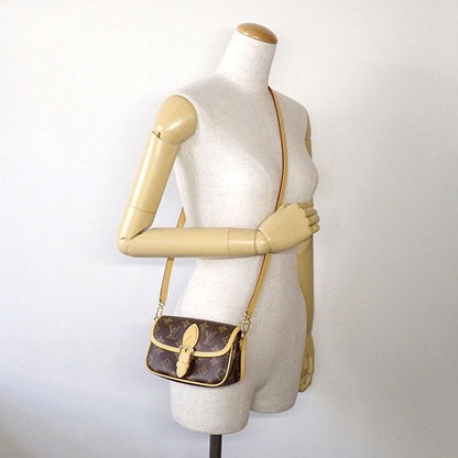 Louis Vuitton Handbag / Shoulder Bag Nano Diane M83298 Monogram Canvas Beigeleat