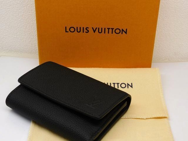 Vuitton- M26250 IC Chip LV Aerogram Victor Wallet Men Compact Wallet Leather
