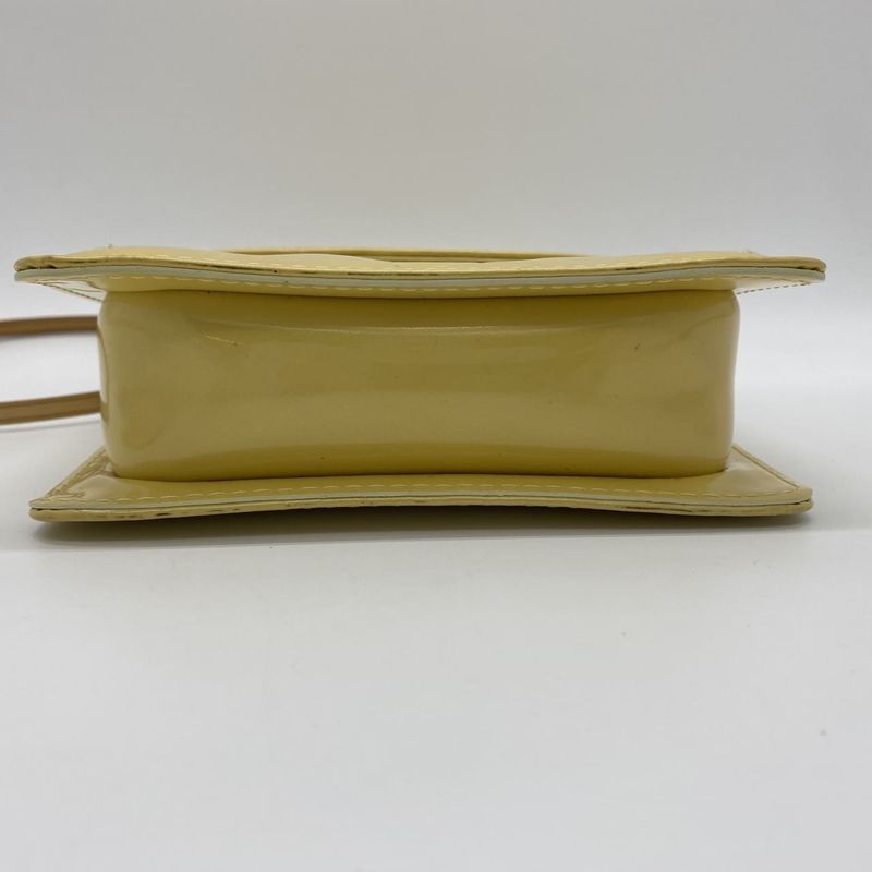 Louis Vuitton M91059 Motto Shoulder Bag Pochette Monogram Vernis Yellow Vintage