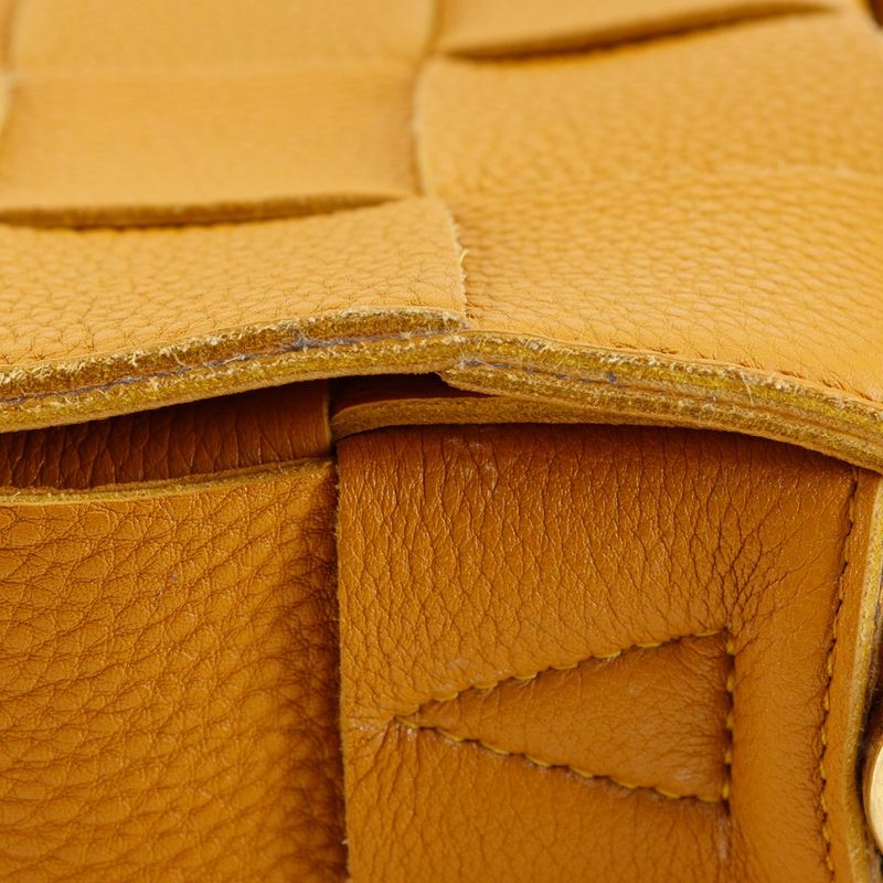 Bottega Veneta Bottega Veneta Cassette Intrecciato 666870 Calf Camel Women