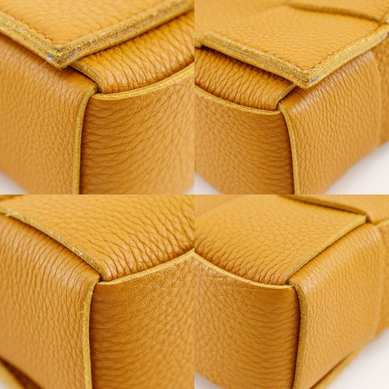 Bottega Veneta Bottega Veneta Cassette Intrecciato 666870 Calf Camel Women