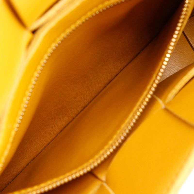 Bottega Veneta Bottega Veneta Cassette Intrecciato 666870 Calf Camel Women