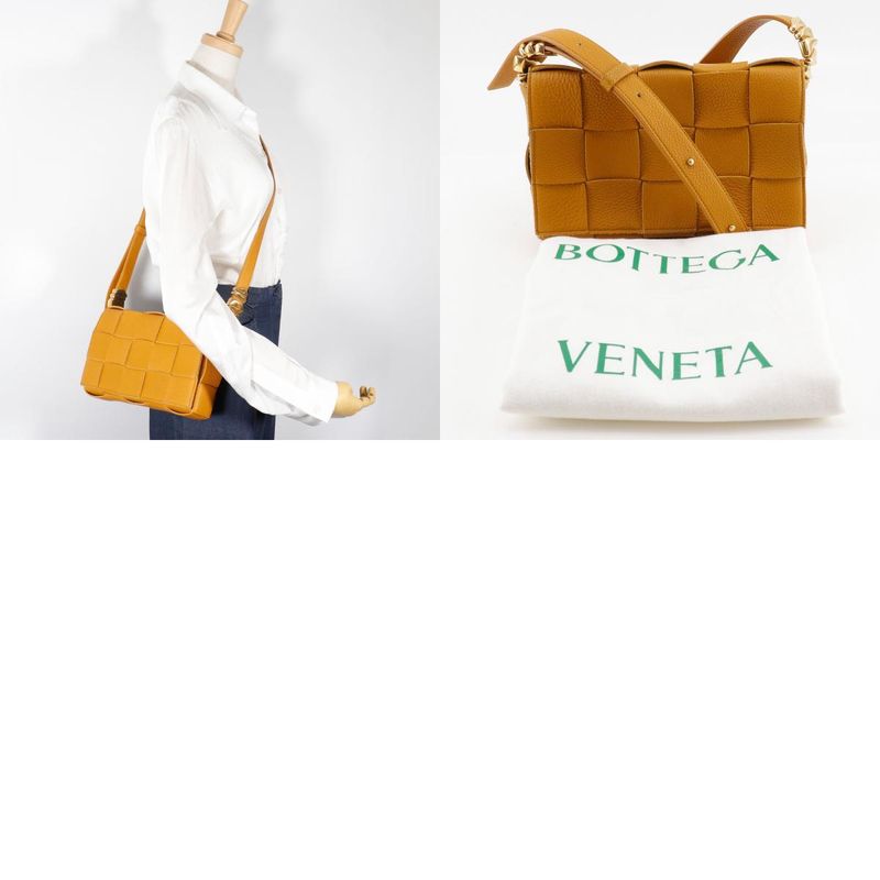 Bottega Veneta Bottega Veneta Cassette Intrecciato 666870 Calf Camel Women
