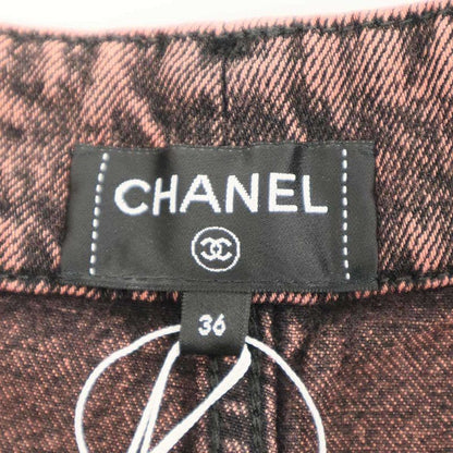 Chanel Flower Bijoux Button Washed Denim Shorts P77600v69615 Red 36