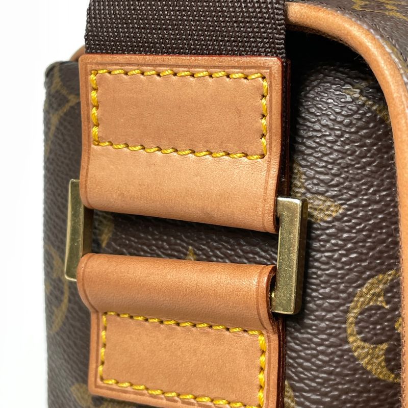 Louis Vuitton Abbess Messenger Bag Crossbody Shoulder Bag Monogram Brown M45257