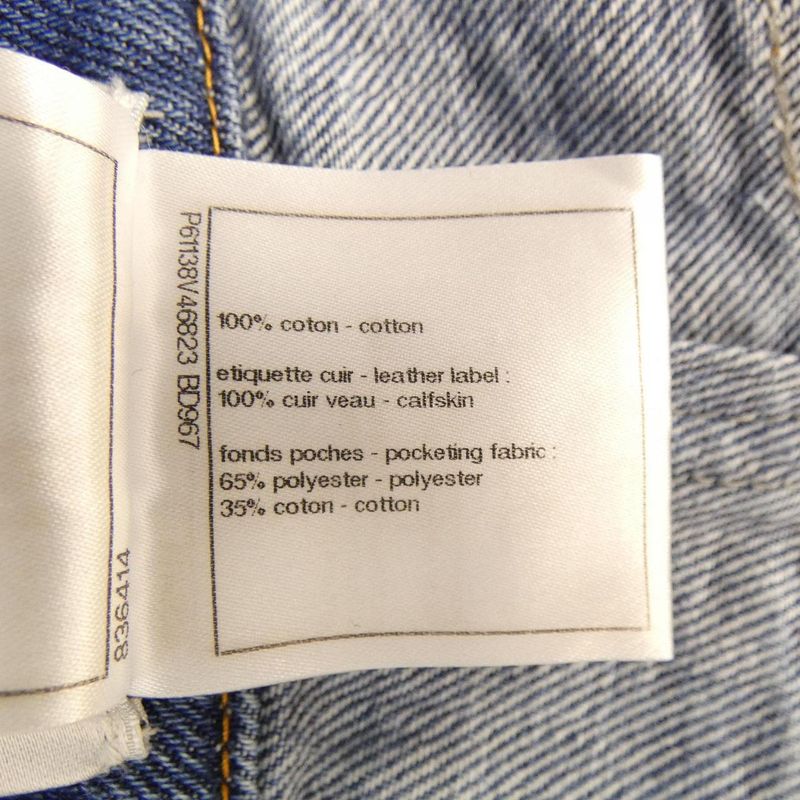 Chanel P61138v46823 Jeans