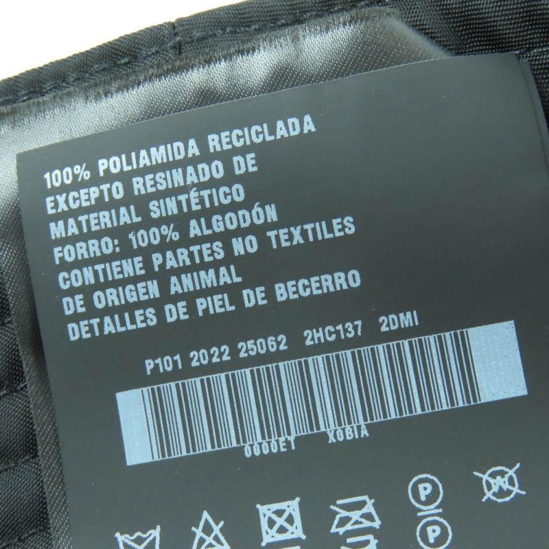 Prada 2hc137 Re-nylon Triangle Logo Plate Triangle Plate Bucket Hat Black M