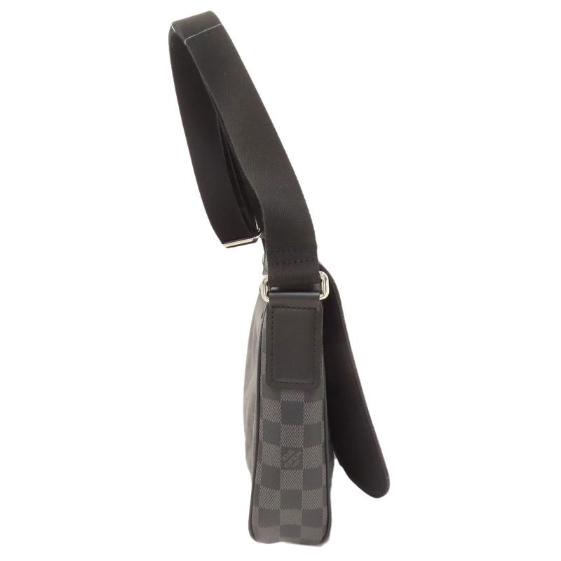 Louis Vuitton N41260 District PM Shoulder Bag Damier Canvas Women