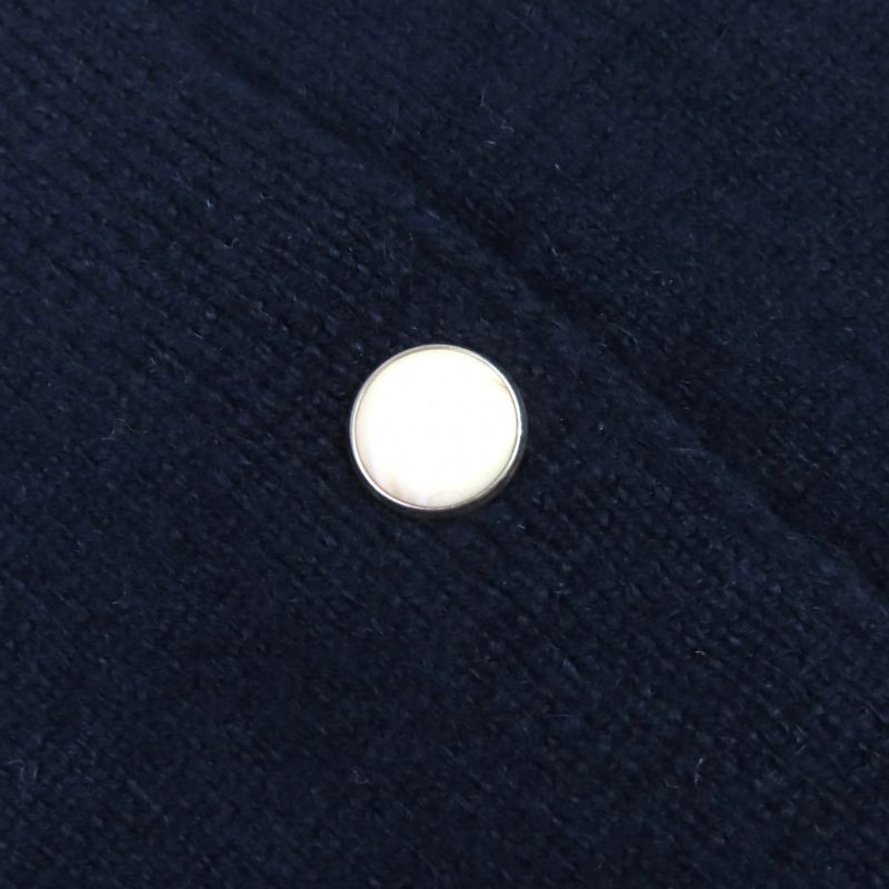 Louis Vuitton 99% Cashmere Monogram Flower Tag Back Button High Neck Design