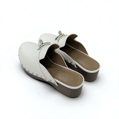 Hermes Carlotta Sandals Shoes Leather White Silver Kelly Hardware Sabo Mule