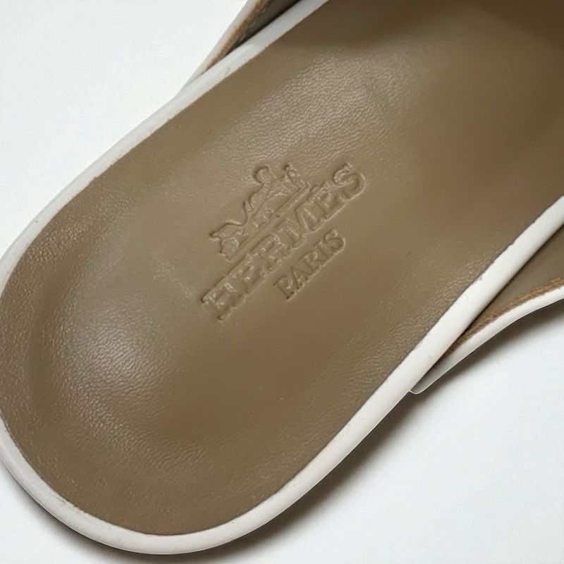 Hermes Carlotta Sandals Shoes Leather White Silver Kelly Hardware Sabo Mule