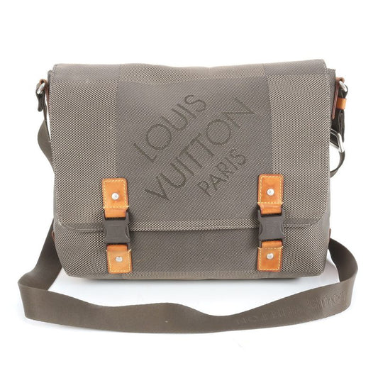 Louis Vuitton Damier Jean Router M93077 Shoulder Bag Crossbody Messenger A4