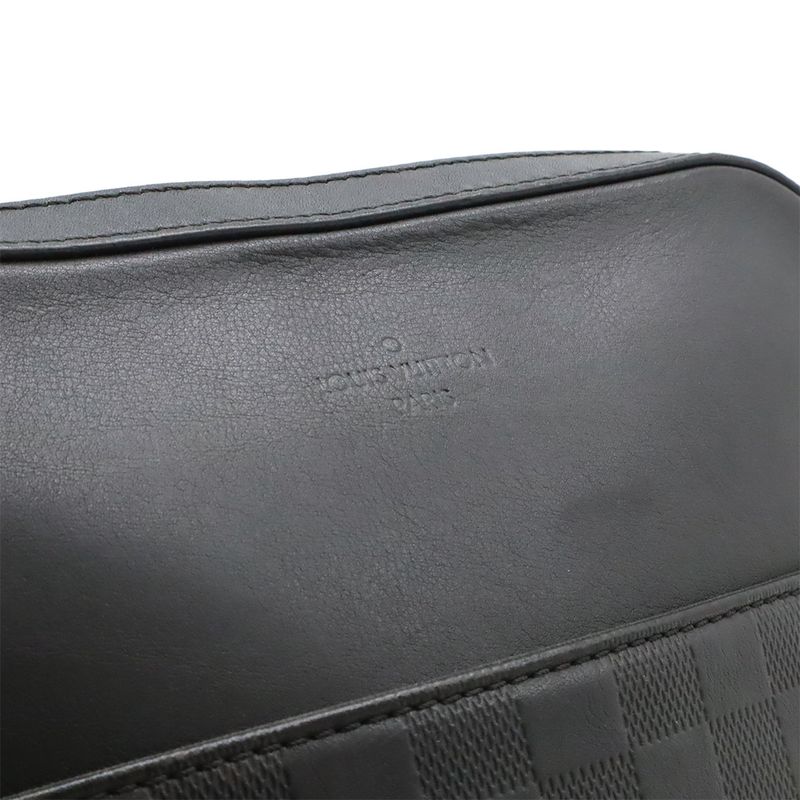 Louis Vuitton Damier Infini Pochette District Shoulder Bag Crossbody Onyx Black