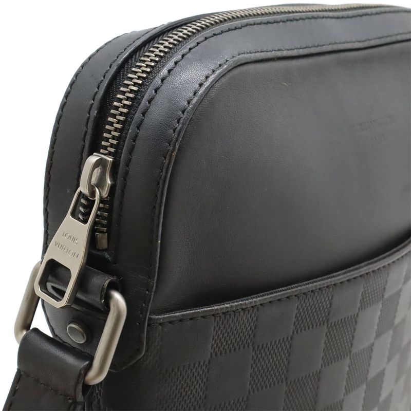 Louis Vuitton Damier Infini Pochette District Shoulder Bag Crossbody Onyx Black
