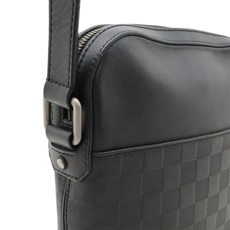 Louis Vuitton Damier Infini Pochette District Shoulder Bag Crossbody Onyx Black