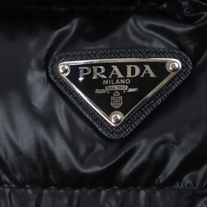 Prada 2022 Sga654 Triangle Logo Triangle Plate Hooded Zip Up Down Jacket Black