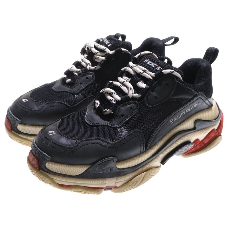 Balenciaga Triple S Triple S Dads Low Cut Sneakers Black 533882