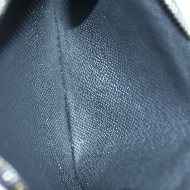 Louis Vuitton Monogram Taiga Lama Noir Black Card Holder Black M30271