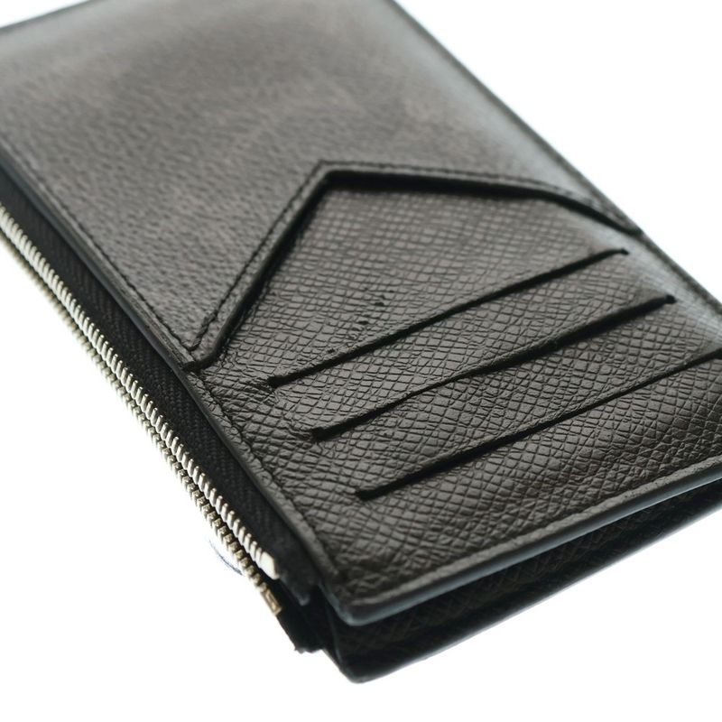 Louis Vuitton Monogram Taiga Lama Noir Black Card Holder Black M30271