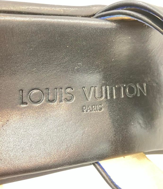 Louis Vuitton Sandals Women SIZE 34 (XS) Louis Vuitton
