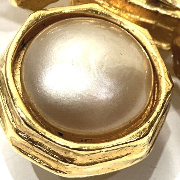 Chanel Coco Mark 97A GP X Faux Pearl Gold Branded Accessories Brooch Ladies