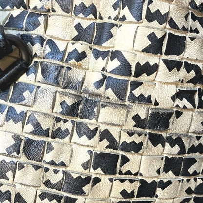 Bottega Veneta Intrecciato Black And Beige Staggered Leather Bag Business Bag