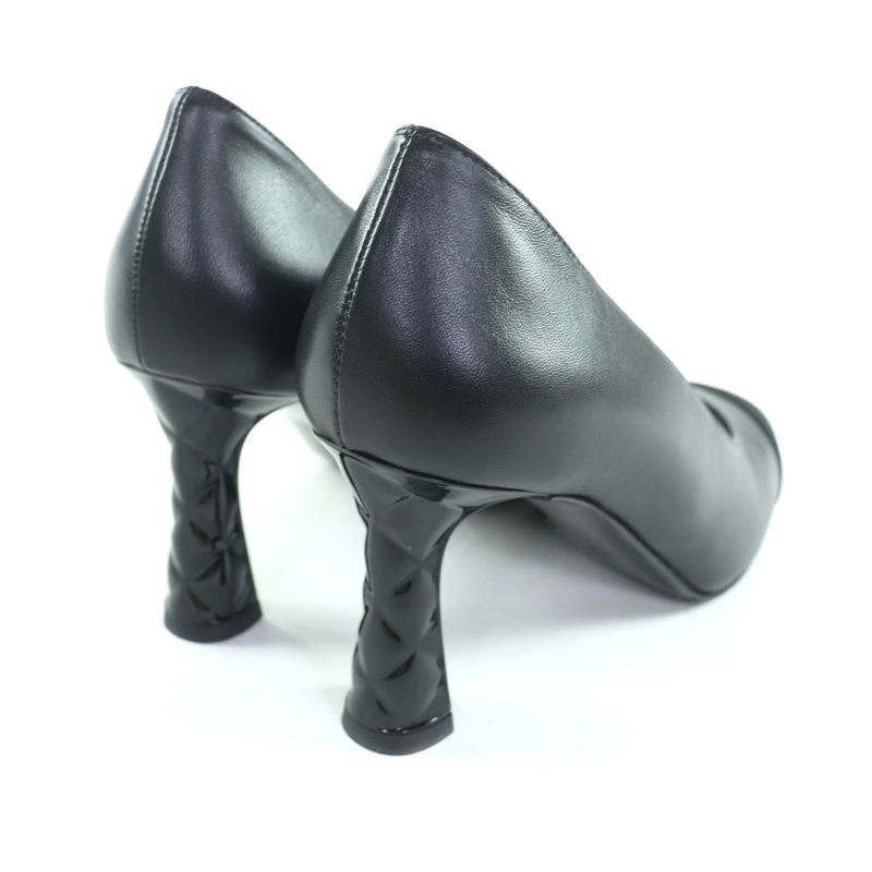 CHANEL 23S G40154 Lambskin Coco Embroidered Matelasse Plain Toe Leather Pumps