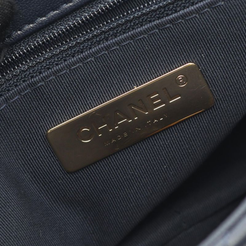 Chanel Shoulder Bag 19 Dizneuf Matelasse As1160 Navy Lambskin (sheepskin)