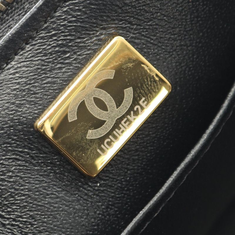 Chanel Shoulder Bag Matelasse Black Leather Calf Matelasse Vanity Chain