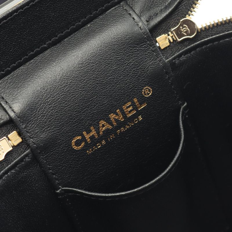 Chanel Shoulder Bag Matelasse Black Leather Calf Matelasse Vanity Chain