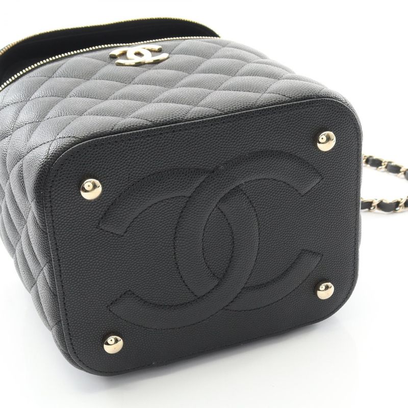 Chanel Shoulder Bag Matelasse Black Leather Calf Matelasse Vanity Chain