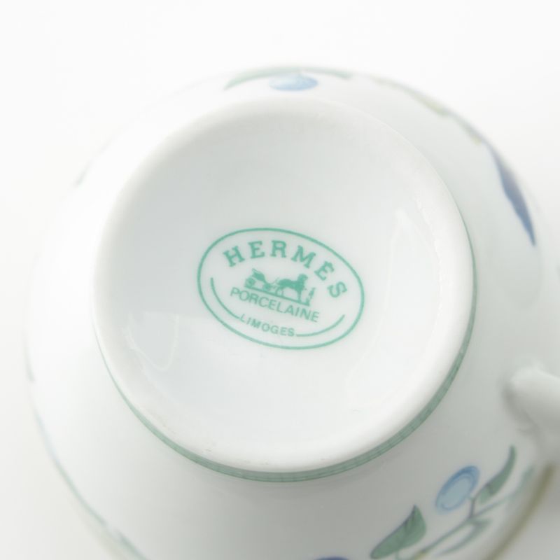 Hermes Toucan Teacups Saucers Pots Trays Dishes Cups Set of 6 White
