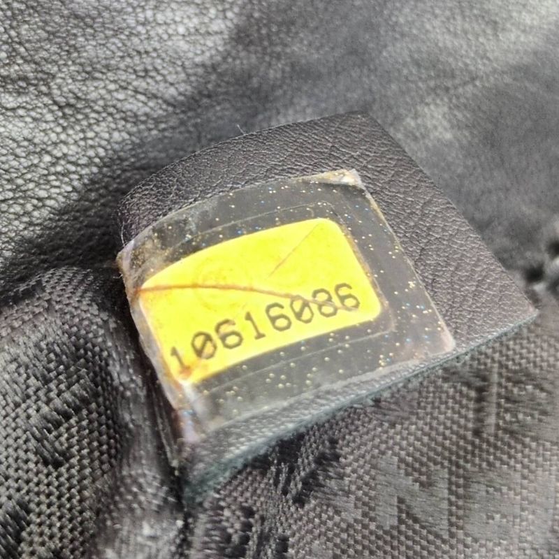 Chanel Shoulder Bag / 10616086 / Black / Next Day Delivery Available [] B