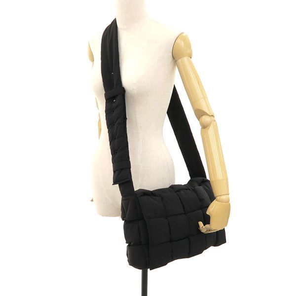 Bottega Veneta Maxi Padet Tech Cassette [grade A] (pre-owned)