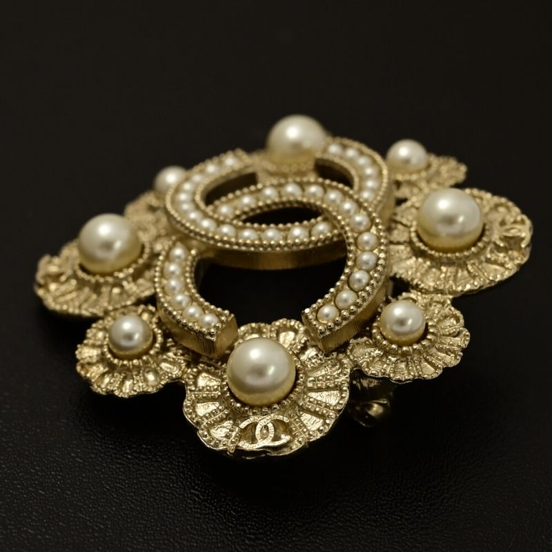 Chanel Coco Mark Costume Jewelry Brooch / Alloy / Plating - 26.4g / Gold / Next
