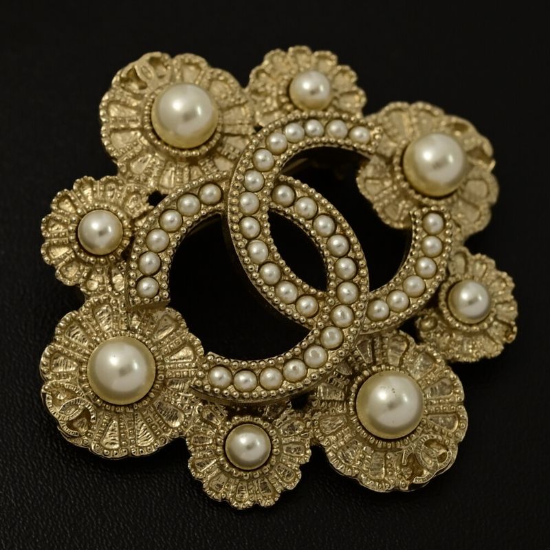 Chanel Coco Mark Costume Jewelry Brooch / Alloy / Plating - 26.4g / Gold / Next